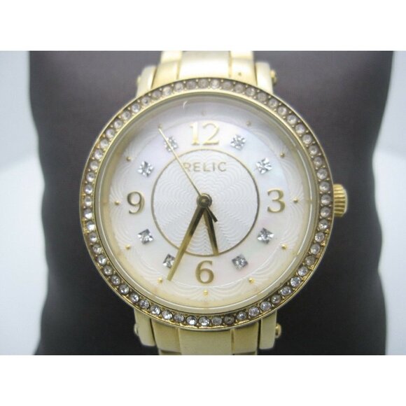Women's Relic 3 Jewels 30 Water Resistant Analog Dial Casual Watch (A890) 2W1L - Picture 1 of 11